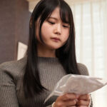 笑わない少女が悪徳エステに騙されて…媚薬オイルで恥部をほぐされ崩壊失禁アクメ 快楽マッサージ沼に堕ちた女子大生の末路 望月円