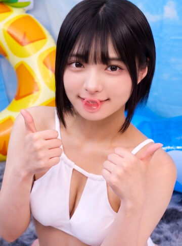 水着姿のゆみが魅せるフェラ体験！4K・ナンパ作品