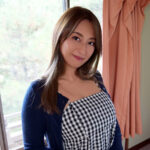 人妻麗奈が魅せる日焼け肌と和服、巨乳パイズリの誘惑