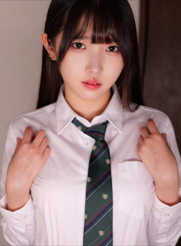 制服姿の長身女子校生ともえが挑む！ハイビジョン淫乱オーガズム